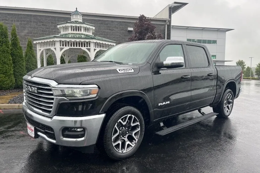 2025 Ram 1500 Laramie photo 1