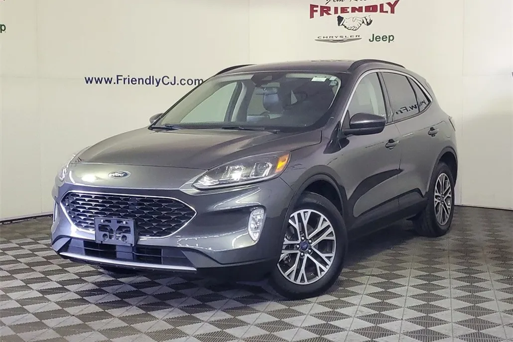 2020 Ford Escape SEL photo 1