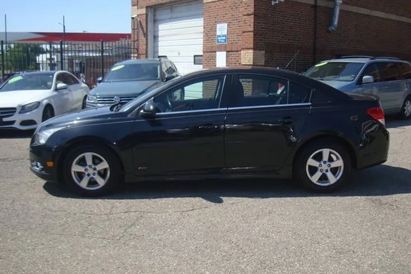2014 Chevrolet Cruze photo 1