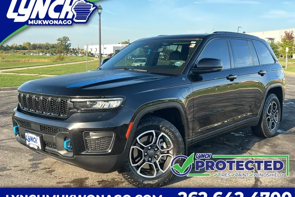 2022 Jeep Cherokee Trailhawk 4xe photo 1