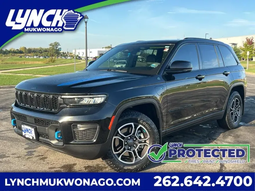 2022 Jeep Cherokee Trailhawk 4xe photo 1