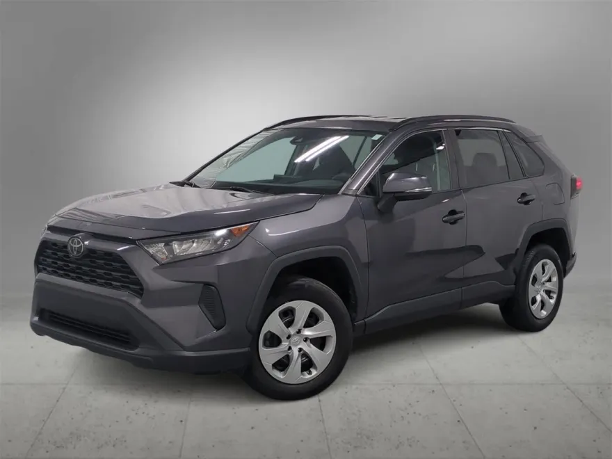 2019 Toyota RAV4 LE photo 1