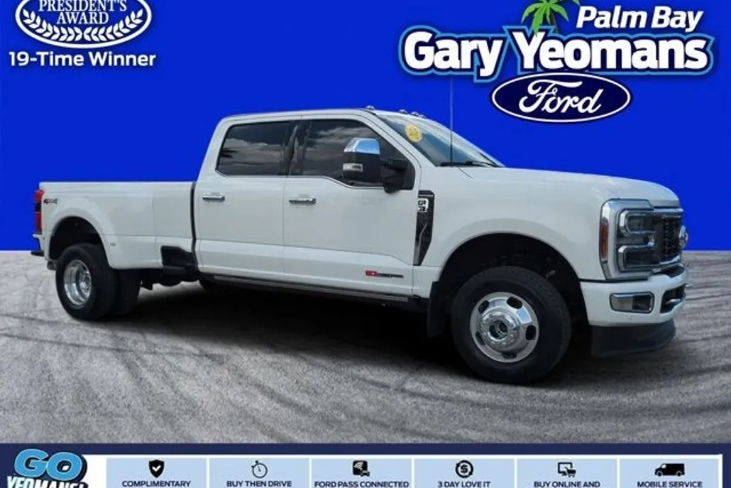 2024 Ford F-350 Platinum photo 1
