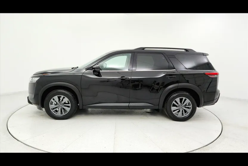 2022 Nissan Pathfinder SV photo 1