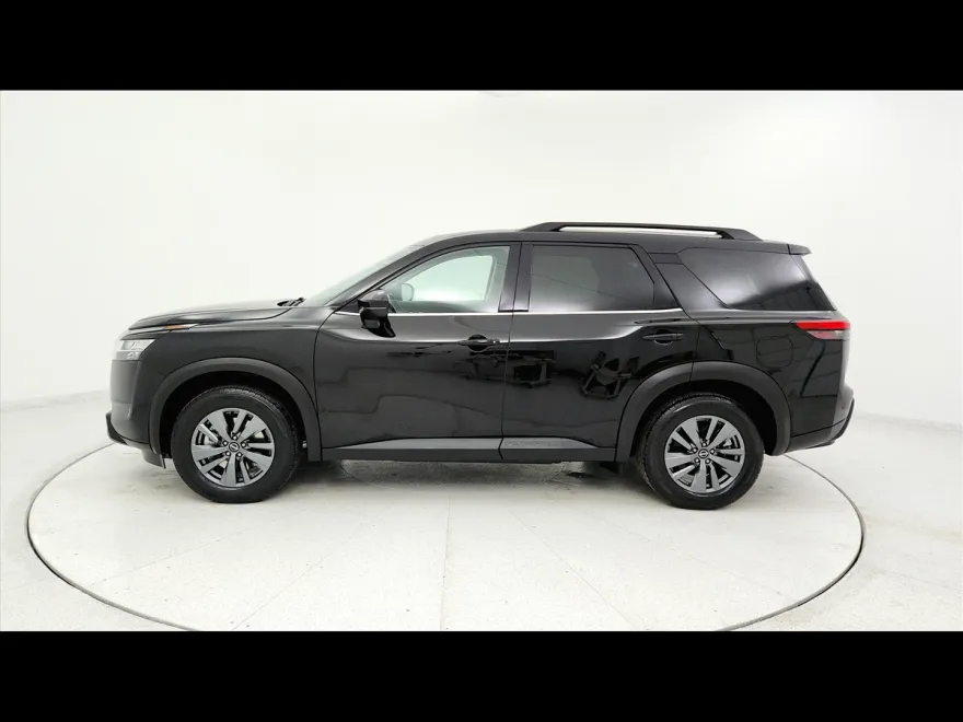 2022 Nissan Pathfinder SV photo 1