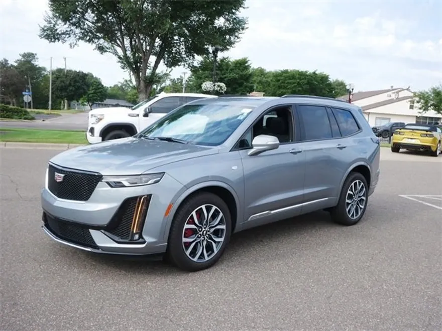 2024 Cadillac XT6 Sport photo 1