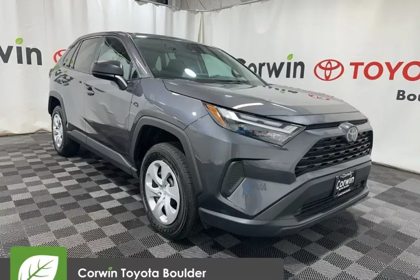 2024 Toyota RAV4 LE photo 1