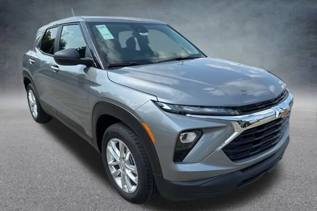 2026 Chevrolet Trailblazer LS photo 1