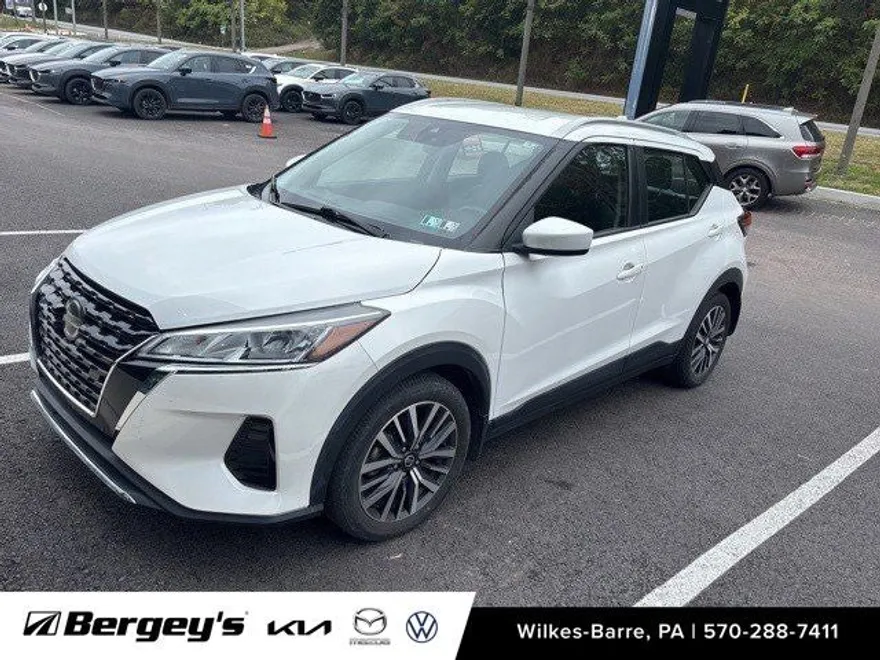 2021 Nissan Kicks SV photo 1