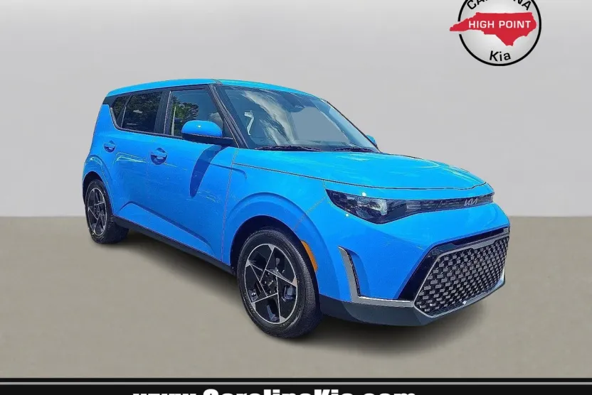 2025 Kia Soul EX photo 1