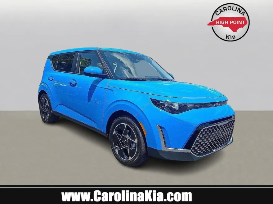 2025 Kia Soul EX photo 1