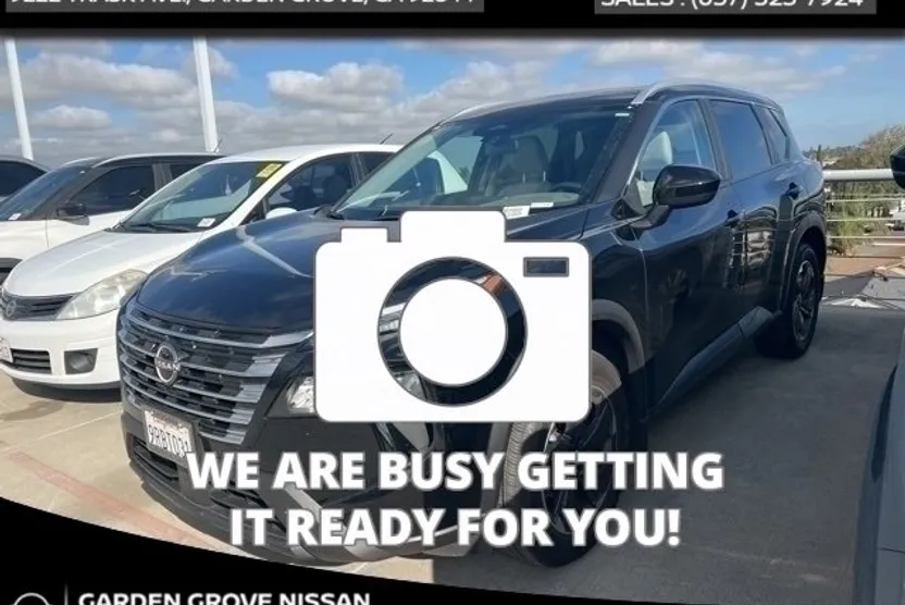 2024 Nissan Rogue SV photo 1