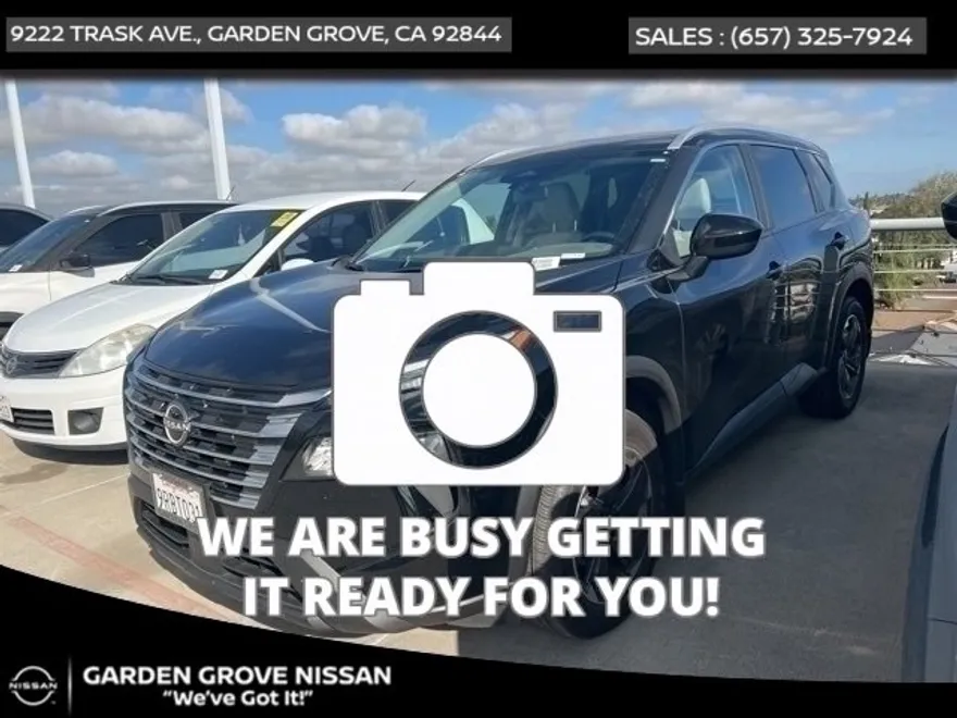 2024 Nissan Rogue SV photo 1