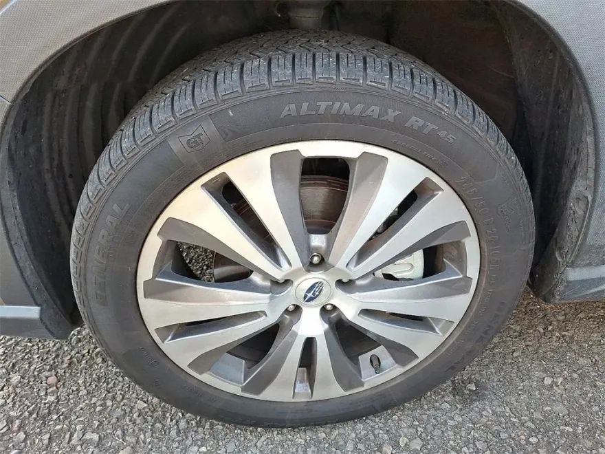 2022 Subaru Ascent Touring photo 1
