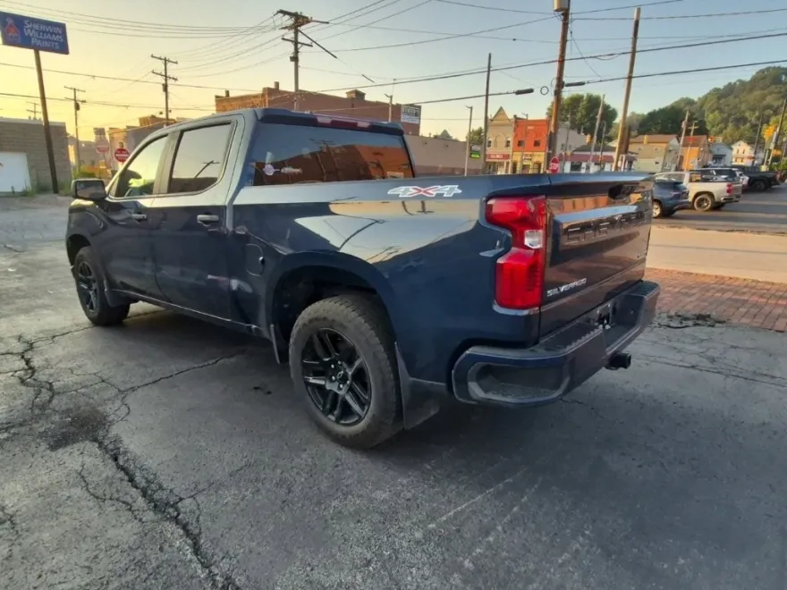 2022 Chevrolet Silverado 1500 Custom photo 1