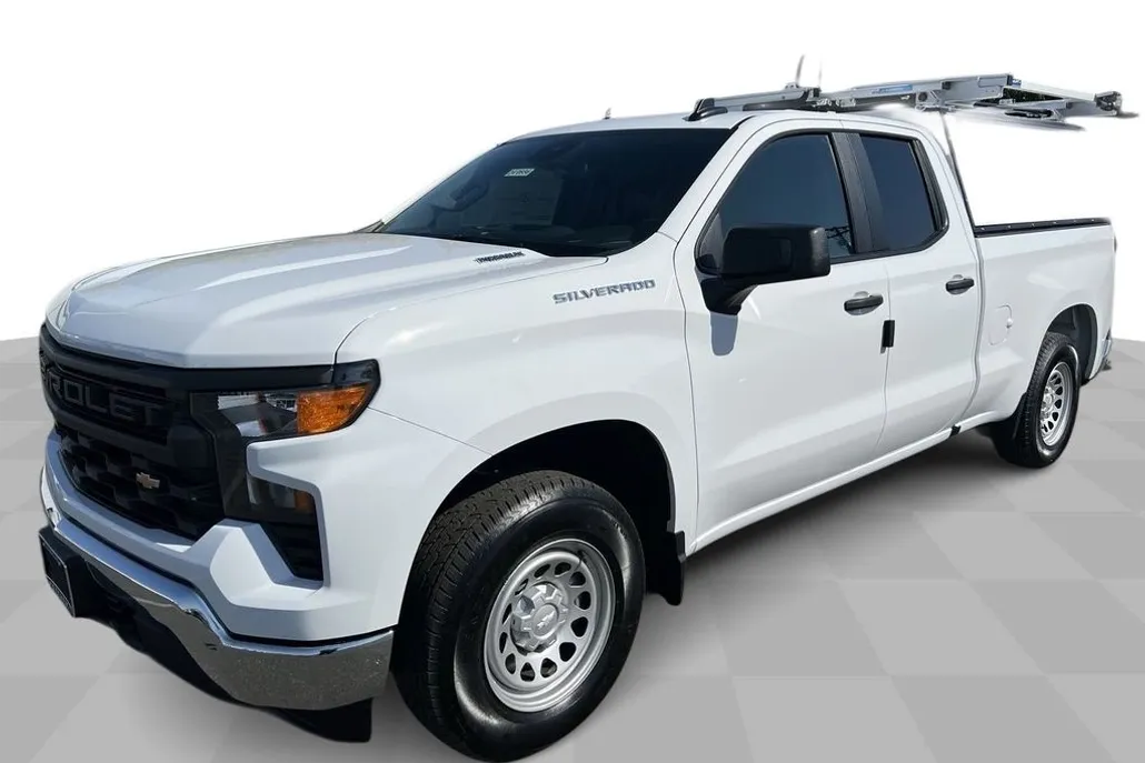 2024 Chevrolet Silverado 1500 photo 1