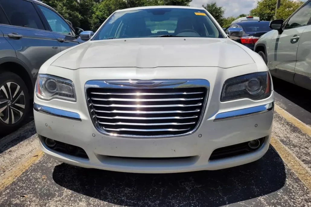 2012 Chrysler 300 Limited photo 1