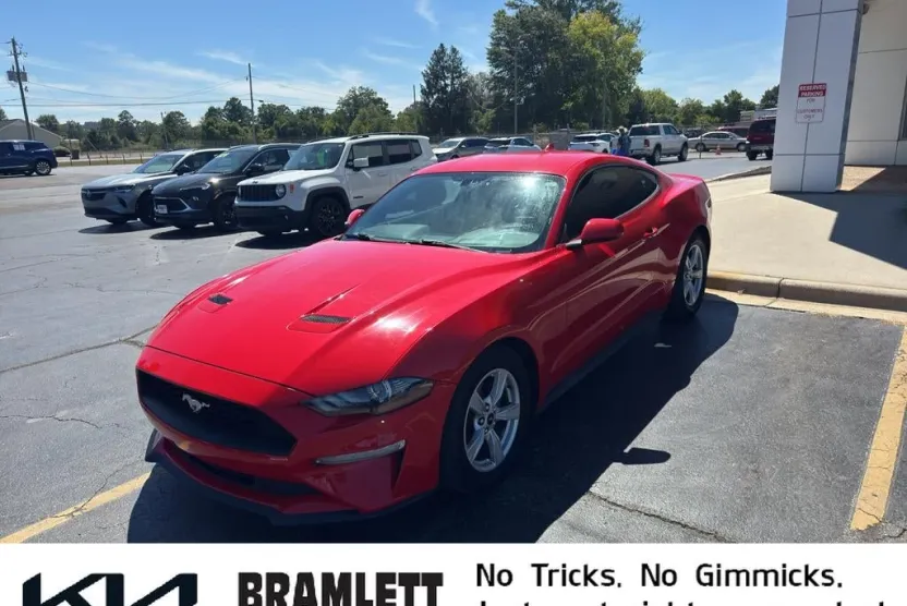 2020 Ford Mustang EcoBoost photo 1