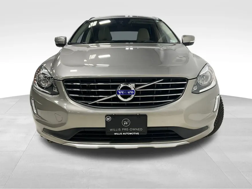 2015 Volvo XC60 Premier R-Design photo 1