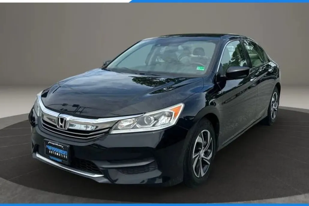 2017 Honda Accord LX photo 1