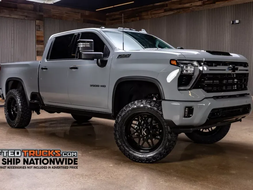 2024 Chevrolet Silverado 3500HD LTZ photo 1