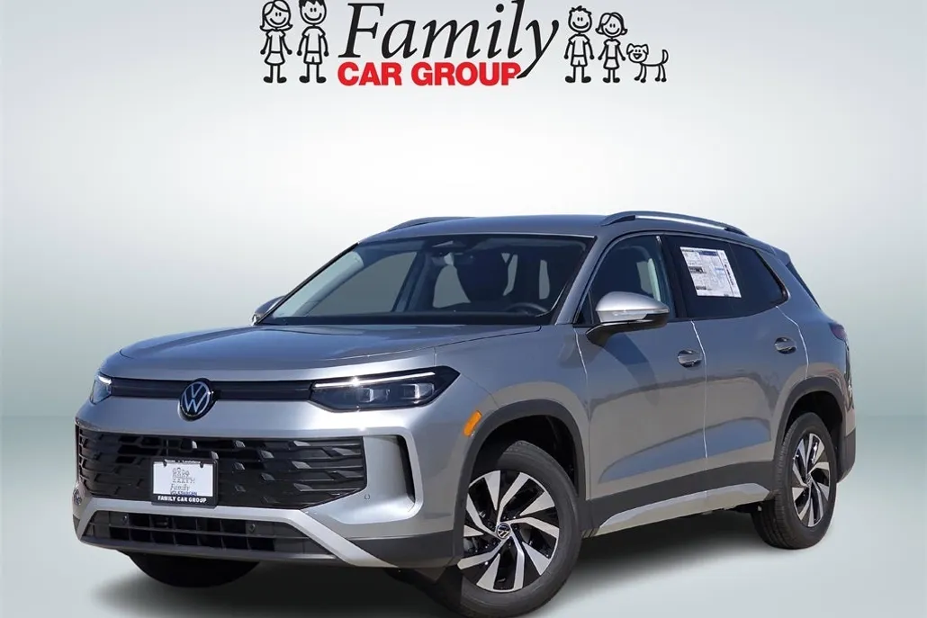 2025 Volkswagen Tiguan S photo 1