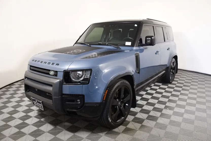 2022 Land Rover Defender 110 X-Dynamic HSE photo 1