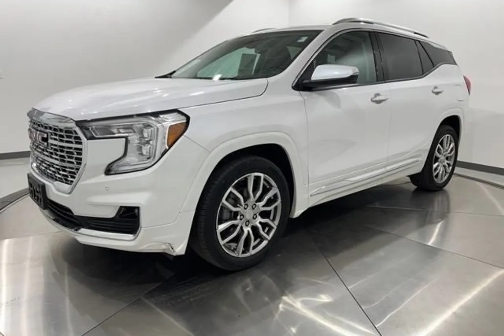 2022 Gmc Terrain Denali photo 1