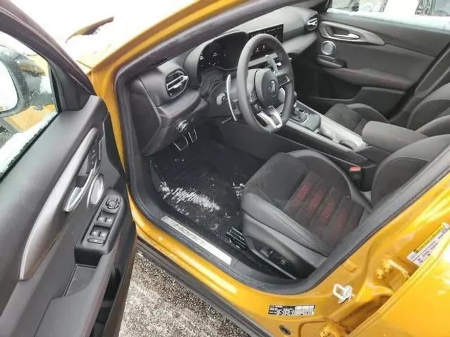 2024 Dodge Hornet R/T Plus photo 6