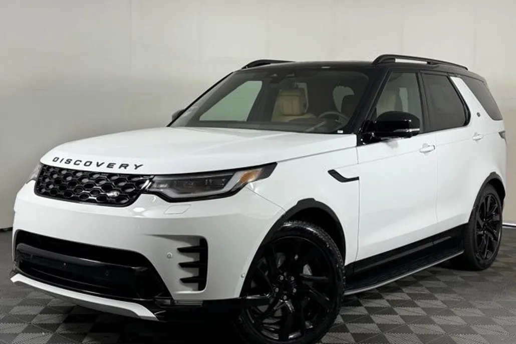 2025 Land Rover Discovery P300 Dynamic SE photo 1