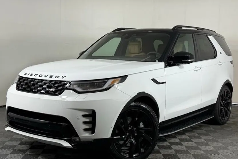 2025 Land Rover Discovery P300 Dynamic SE photo 1