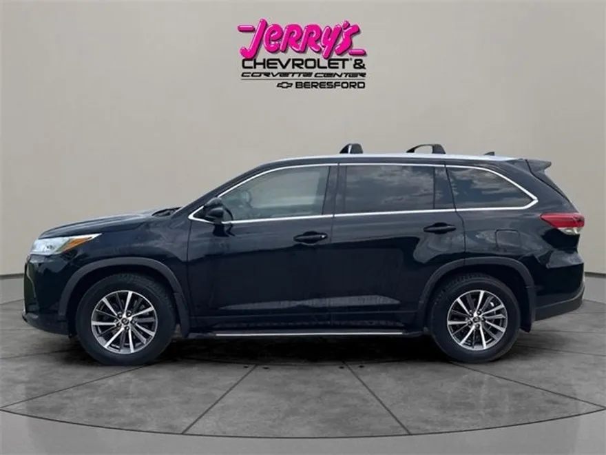 2018 Toyota Highlander SE photo 1