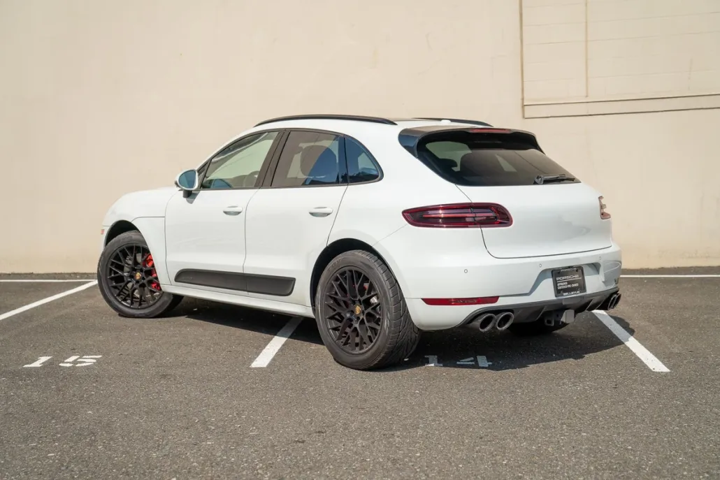 2017 Porsche Macan S photo 1