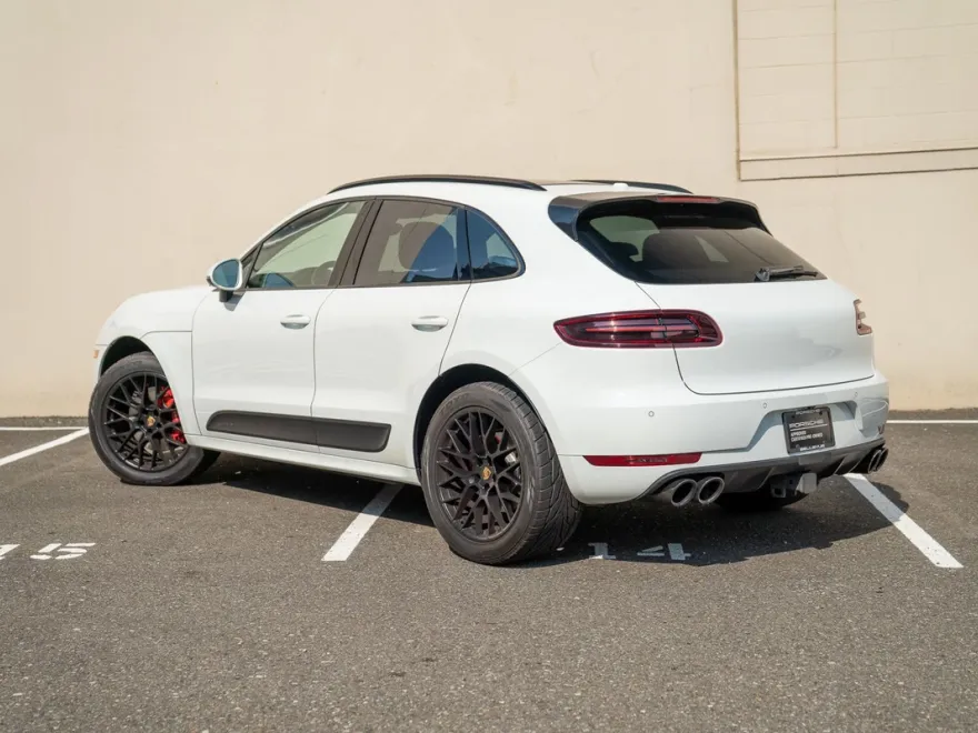2017 Porsche Macan S photo 1
