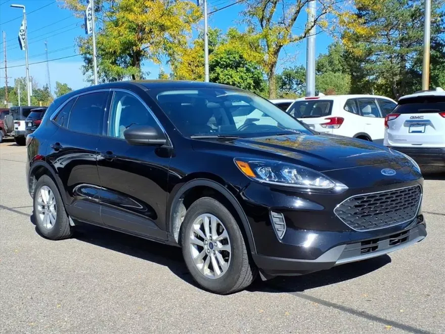 2022 Ford Escape SE photo 1