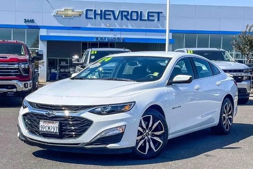 2024 Chevrolet Malibu RS photo 1