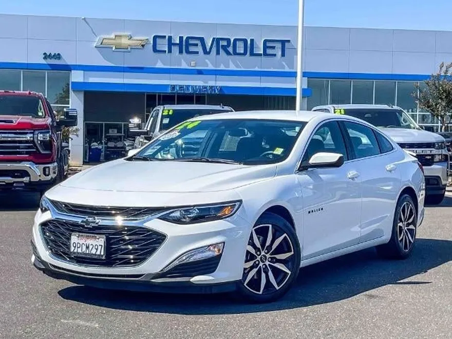 2024 Chevrolet Malibu RS photo 1