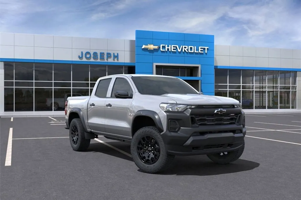 2025 Chevrolet Colorado Trail Boss photo 1