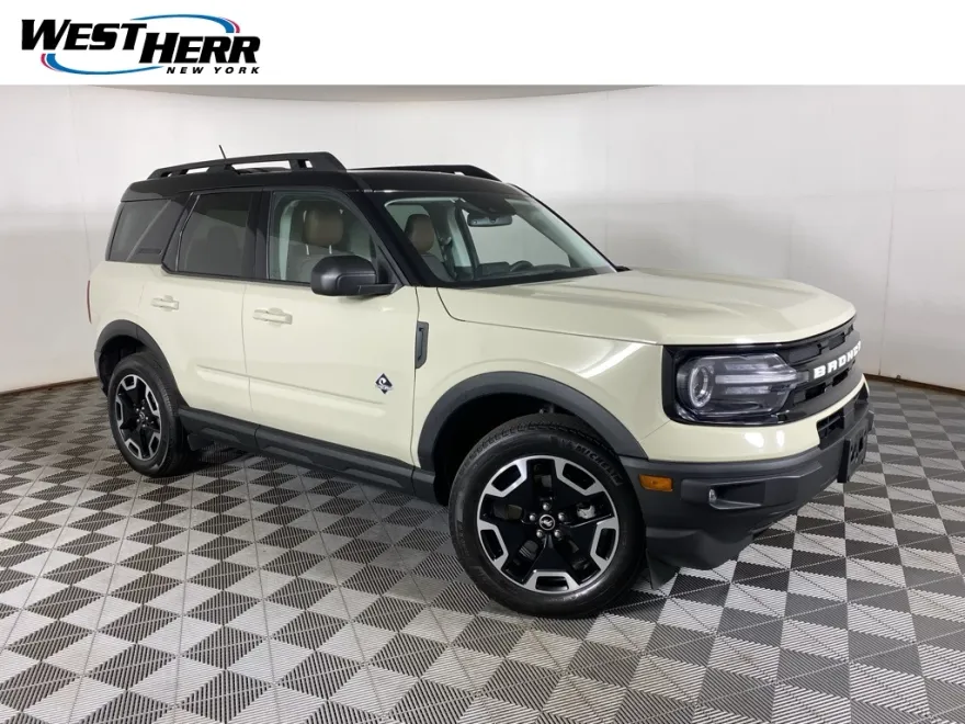 2024 Ford Bronco Sport Outer Banks photo 1