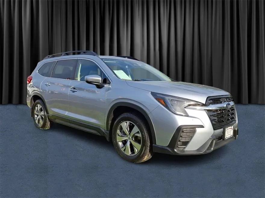 2024 Subaru Ascent Premium photo 1
