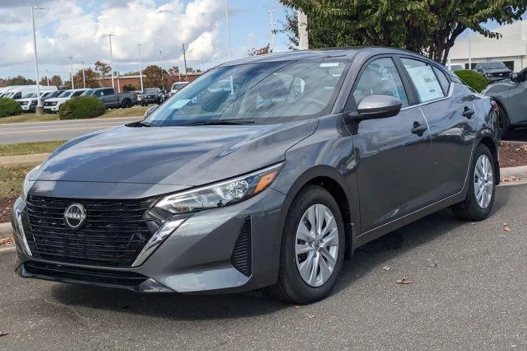2025 Nissan Sentra S photo 1