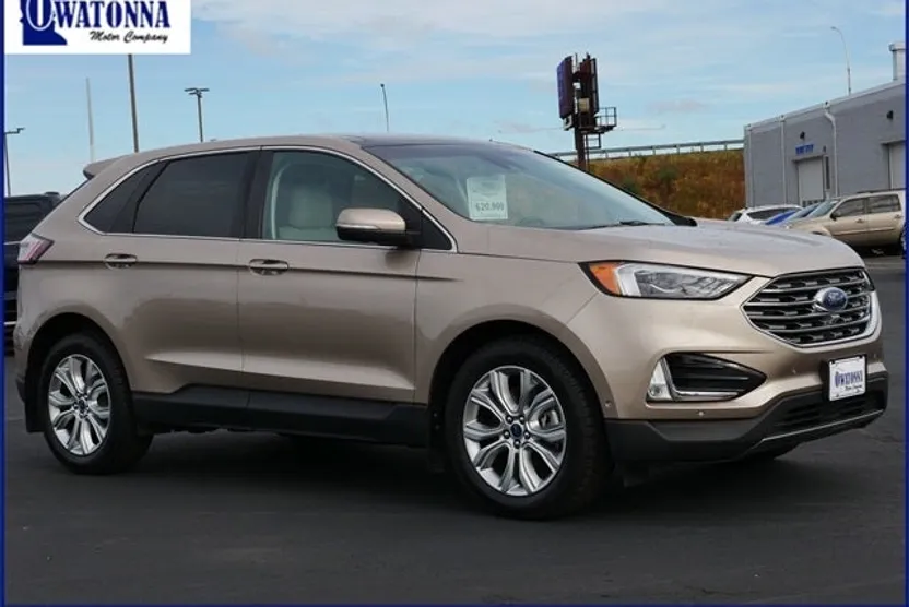 2020 Ford Edge Titanium photo 1
