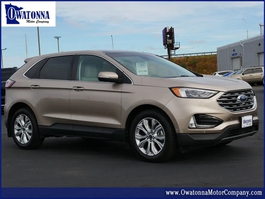 2020 Ford Edge Titanium photo 1