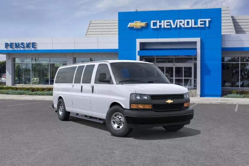 2025 Chevrolet Express Passenger 3500 photo 1