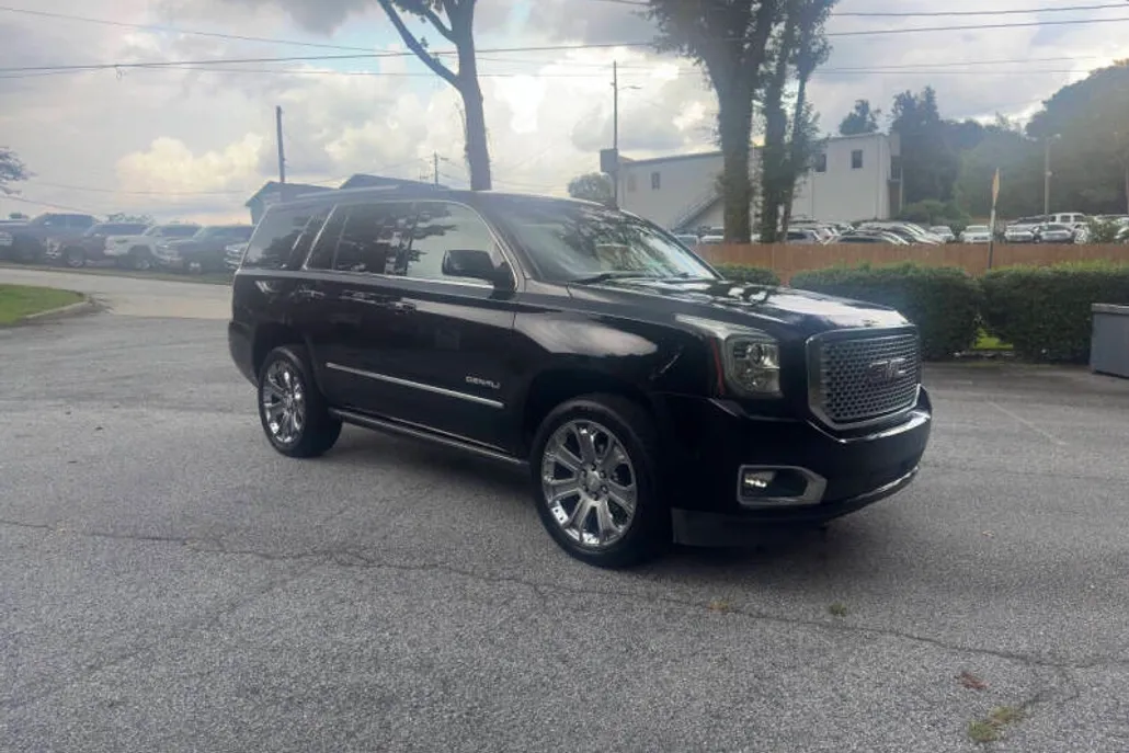 2017 Gmc Yukon Denali photo 1