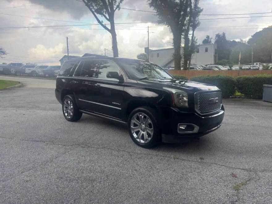 2017 Gmc Yukon Denali photo 1