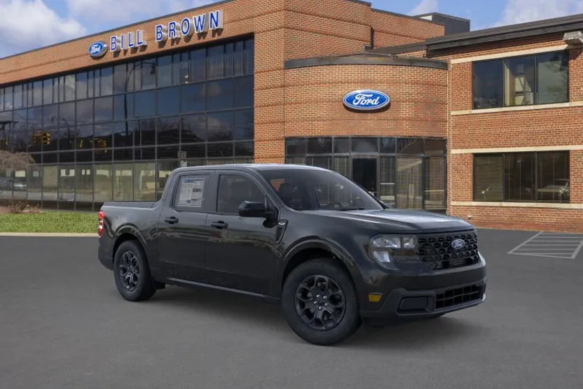 2025 Ford Maverick XLT photo 1