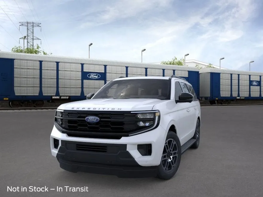 2025 Ford Expedition photo 1