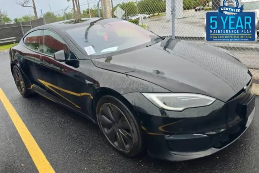2022 Tesla Model S Long Range photo 1
