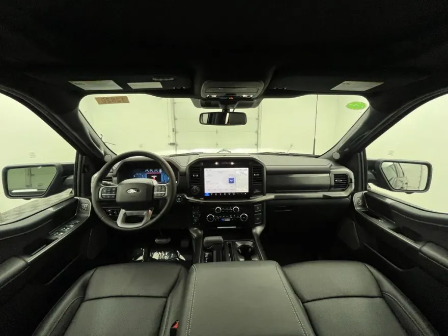 2025 Ford F-150 Lariat photo 1